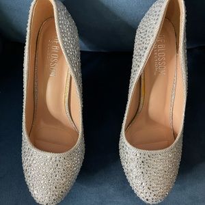 De Bloosom Silver rhinestone heels